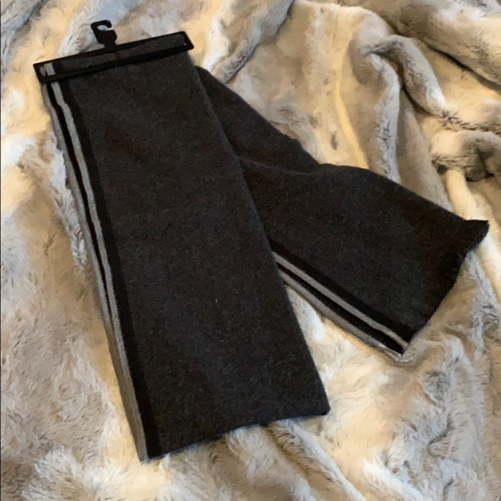 NWT. 🧣Van Heusen scarf - Picture 3 of 5